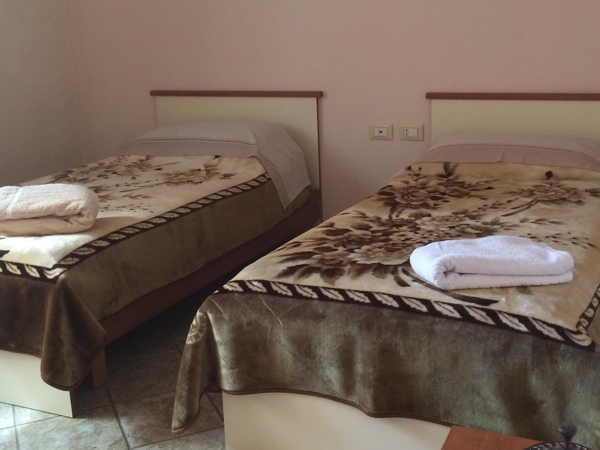 Bed and Breakfast Friends House Tirana Exteriér fotografie